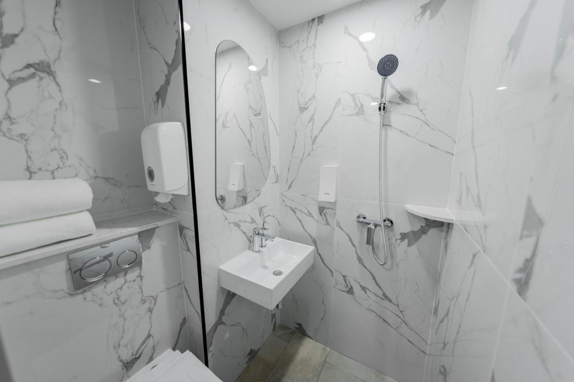 Hotel 81 Palace - Newly Renovated Singapore Exteriör bild